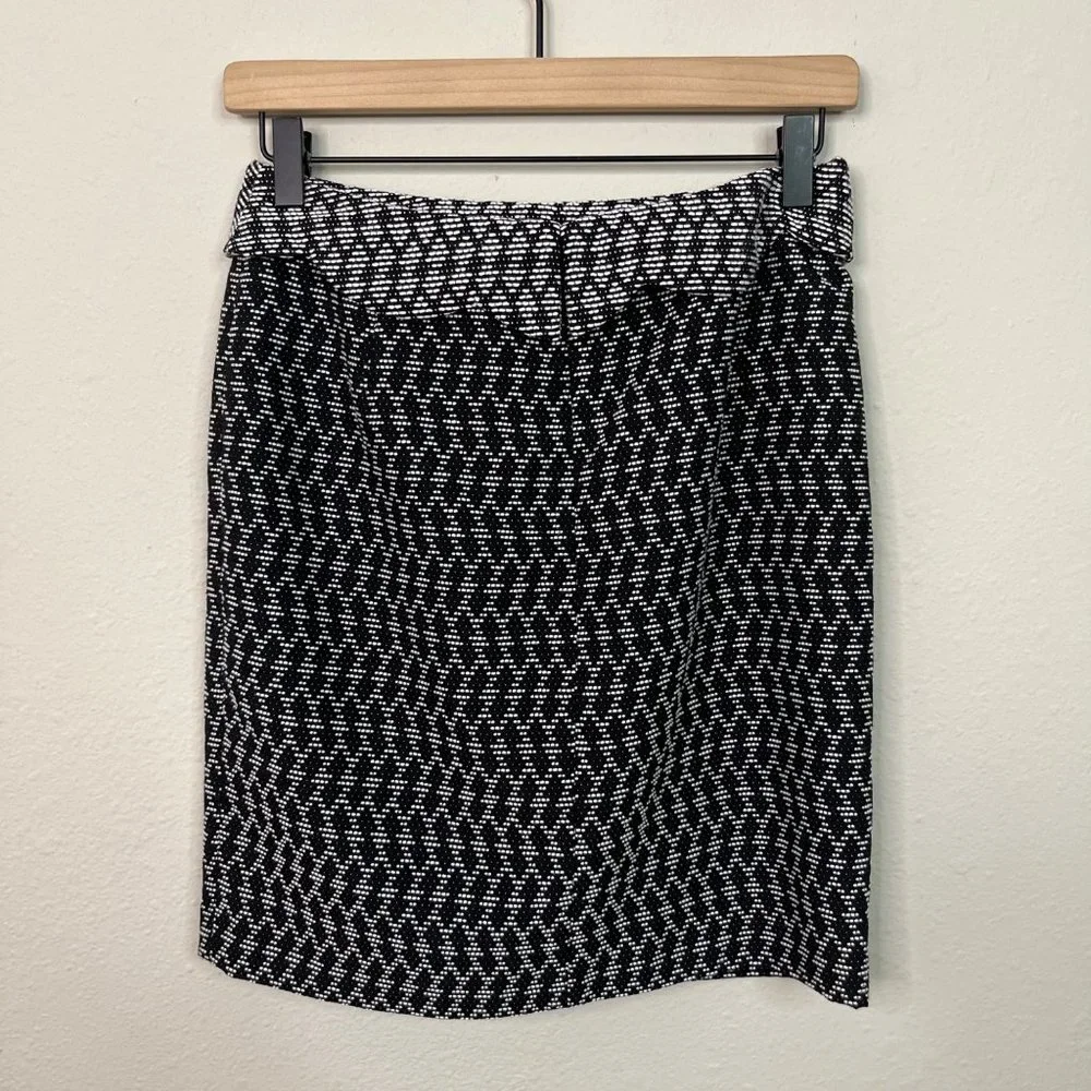 Gianni Bini Black White Straight Pencil Skirt Pleated Size 4 Work Preppy Tweed - Picture 2 of 8